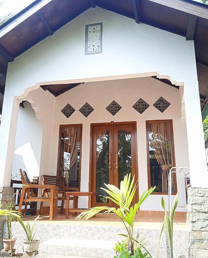 Yayan Bungalow غيلي آير المظهر الخارجي الصورة
